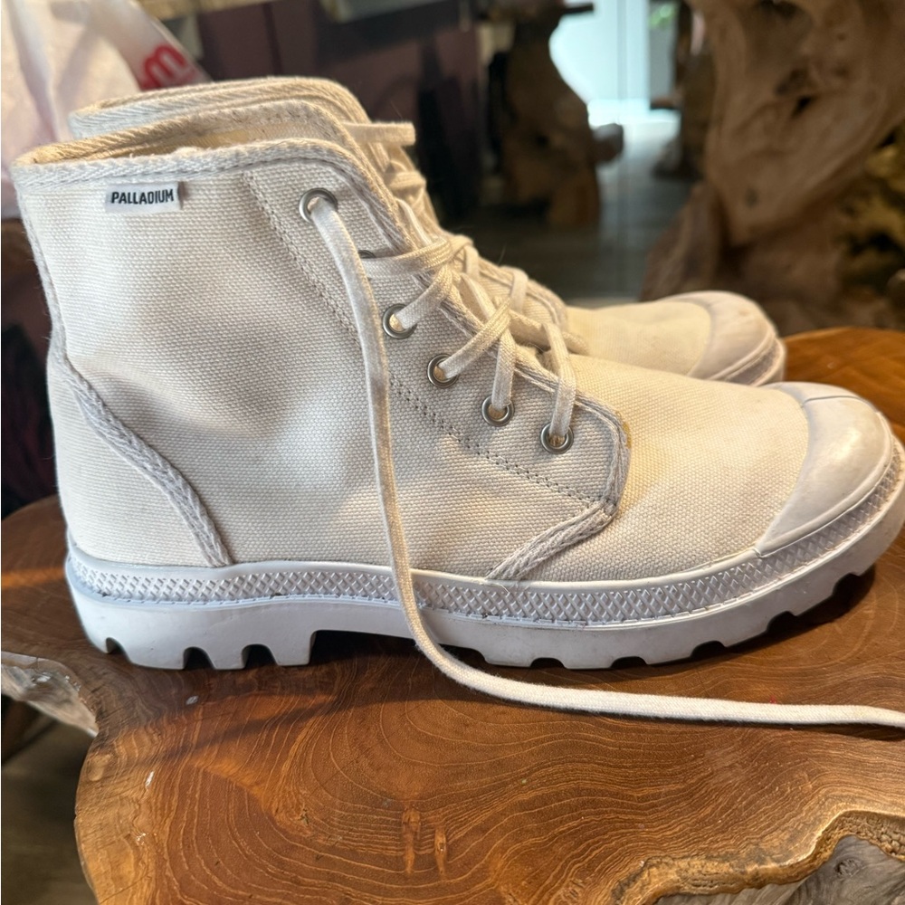 Palladium Off-White Canvas High-Top Boots